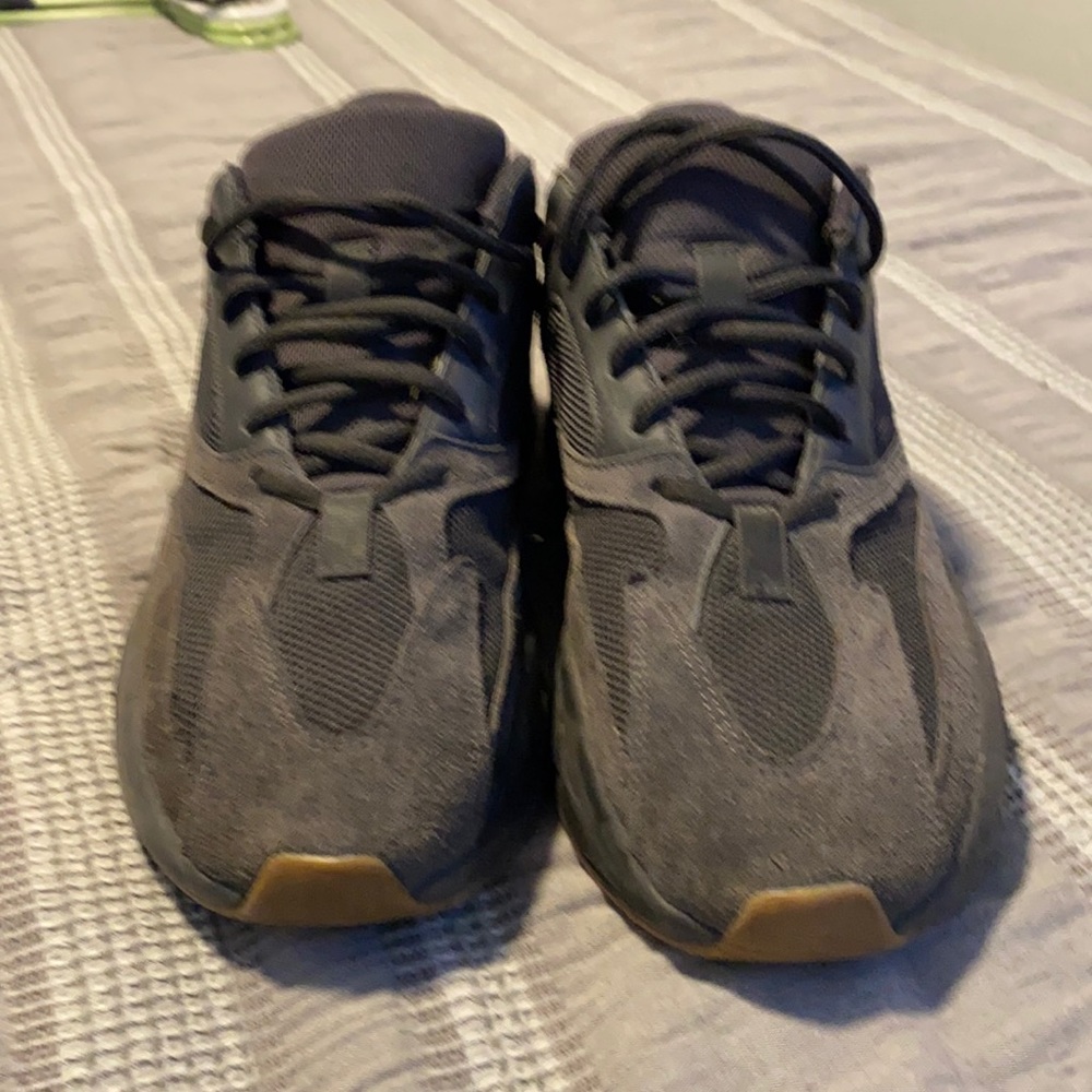 Yeezy 700 Utility Black with box